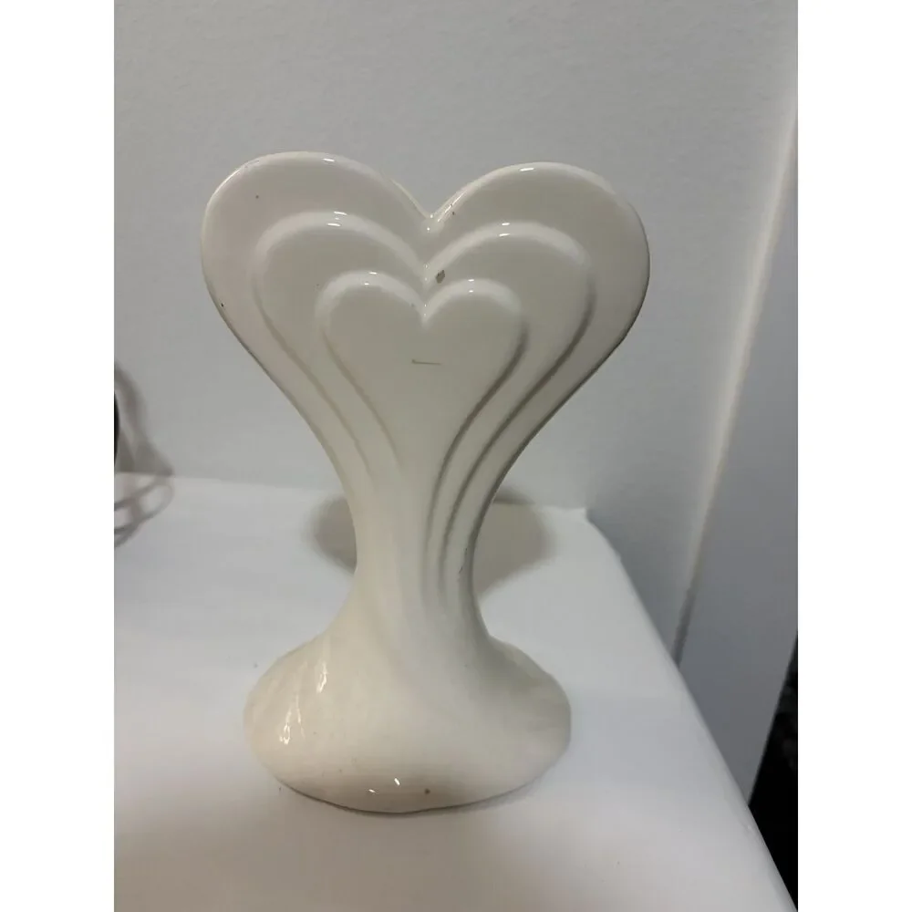 Telaflorist ceramic heart planter
